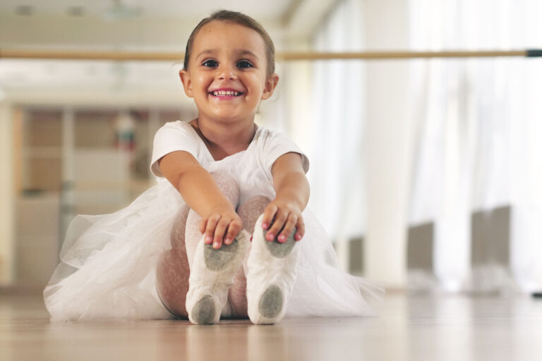 TINY TOES BALLET
